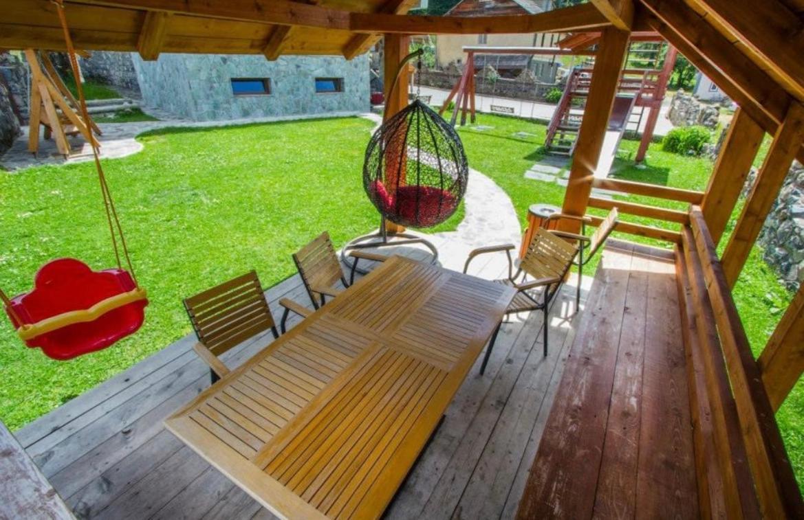 Red House Hotel บาคูเรียนี ภายนอก รูปภาพ