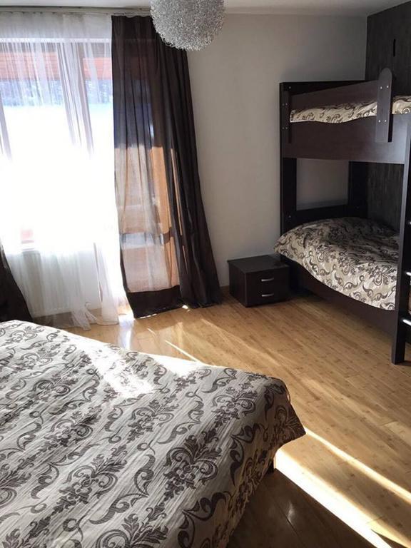 Red House Hotel บาคูเรียนี ภายนอก รูปภาพ